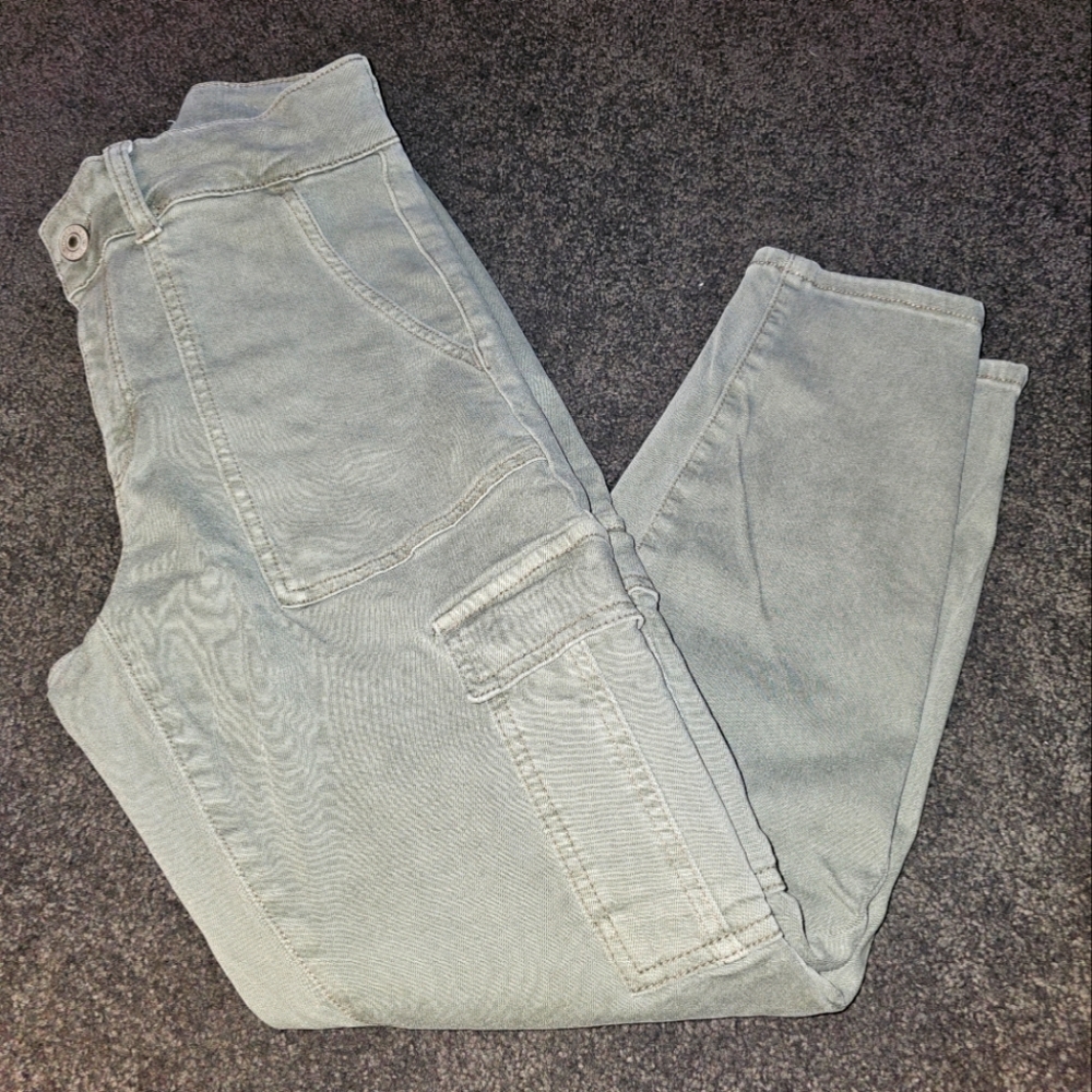 American Eagle Cargo Skinny Jegging